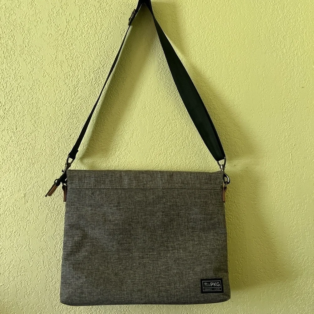 Pkg laptop/ iPad bag